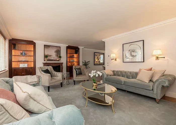 Aval Stunning 6-Bed House Near Harrods In Knightsbridge Villa London